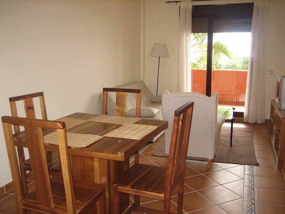Royal Suites Marbella Benahavís Szoba fotó